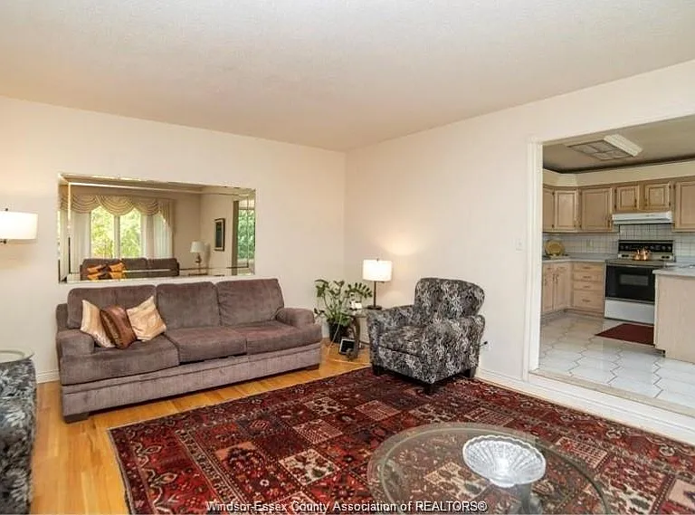 478 Flora Ave — Photo 6