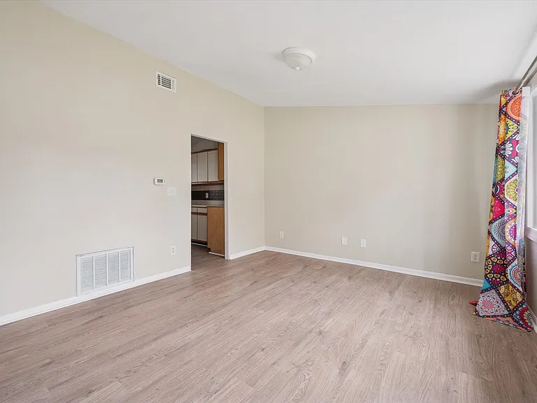 1278 Hugo St — Photo 2