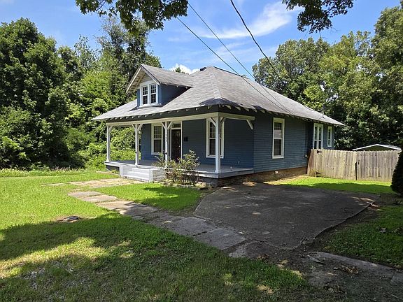 2nd image of 502 4th St
