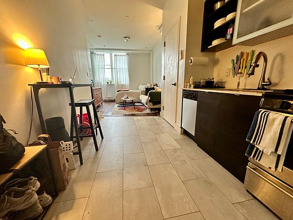 3rd image of 145 W 118th St APT 4A