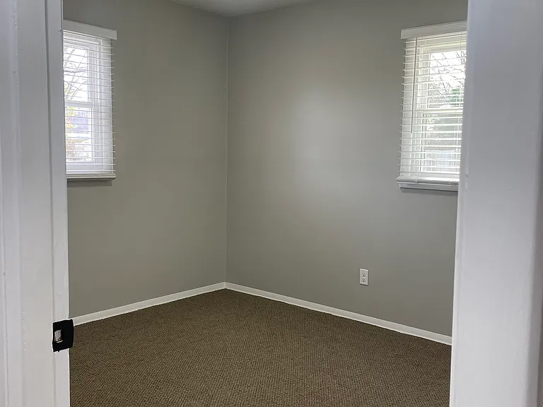 205 Meridale Dr — Photo 9