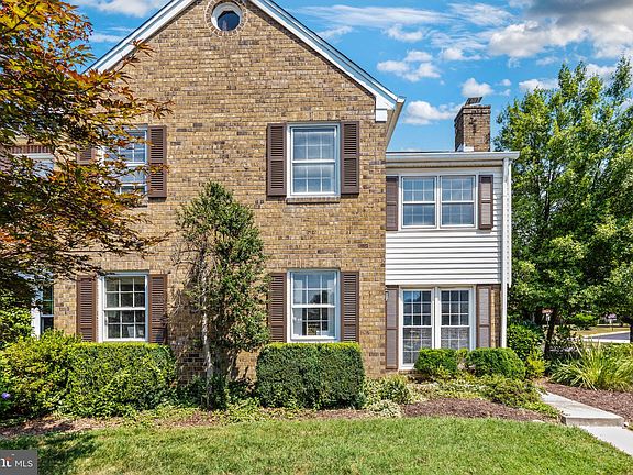 2nd image of 566 Azalea Dr #41