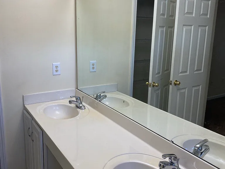 300 Southmen Ln #1 — Photo 14
