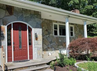 486 Tashua Rd, Trumbull, CT 06611