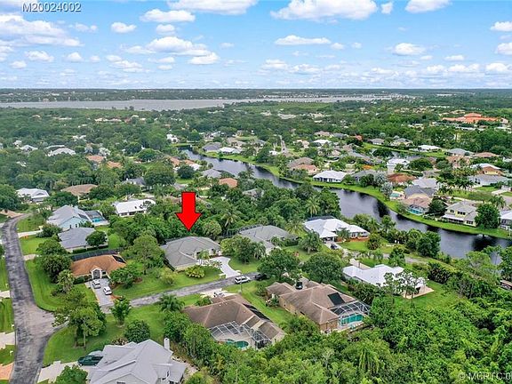 2nd image of 973 SW Sand Oak Dr