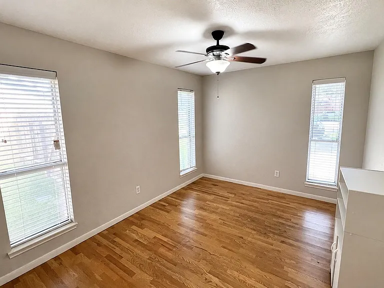 1819 Hanbury Ct — Photo 19