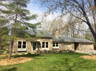 9513 N Swan Rd, Milwaukee, WI 53224