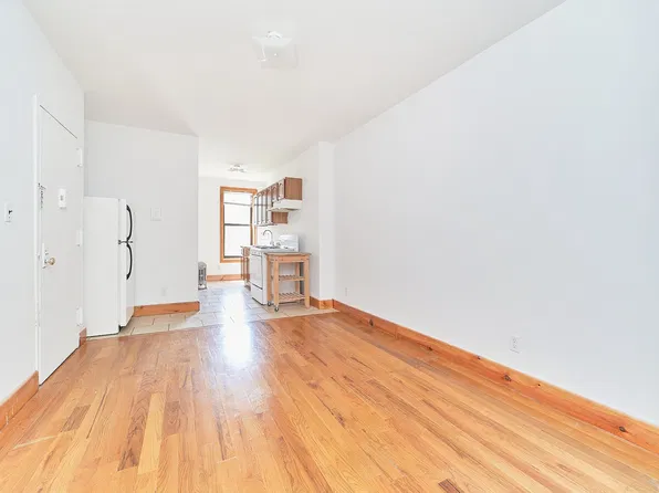 138 Scholes Street #3, photo 2
