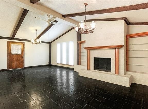 4th image of 108 Bernard Ave