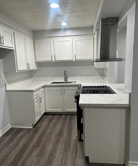 Stonehill Apartments — Photo 14