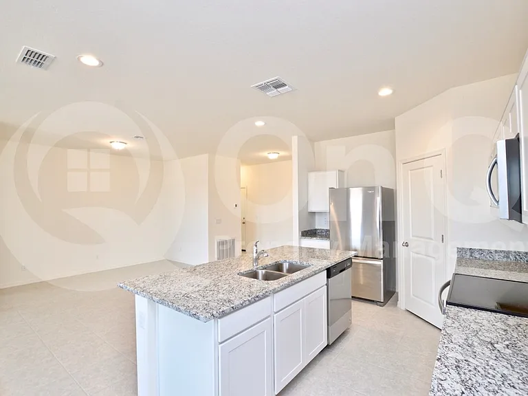 358 S Borromeo Dr — Photo 6
