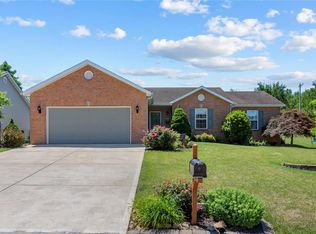 1311 Ridgefield Dr, Godfrey, IL 62035