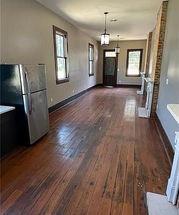 3rd image of 2225 S Liberty St #2225