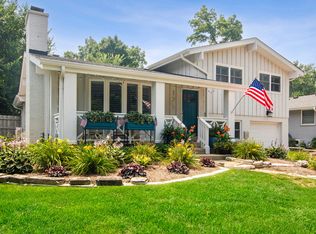123 Sturtz St, Barrington, IL