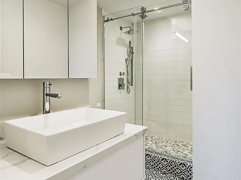 2701 Westheimer Rd #8B — Photo 6