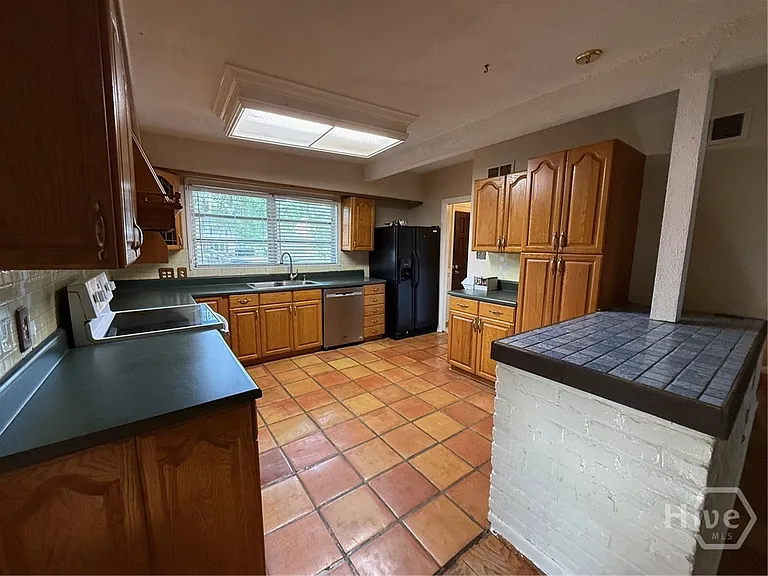 524 Jackson Blvd — Photo 7