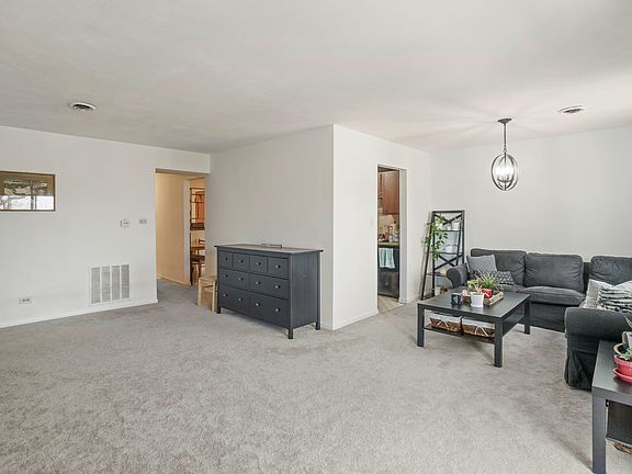 4th image of 9661 S Karlov Ave APT 301