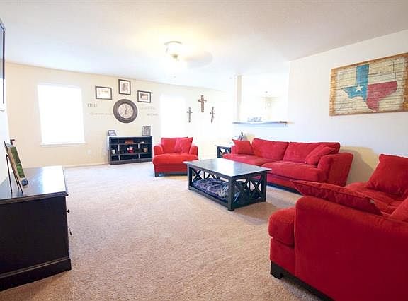 4th image of 404 Glenn Ct