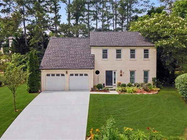 370 Oak Ter, Alpharetta, GA 30009