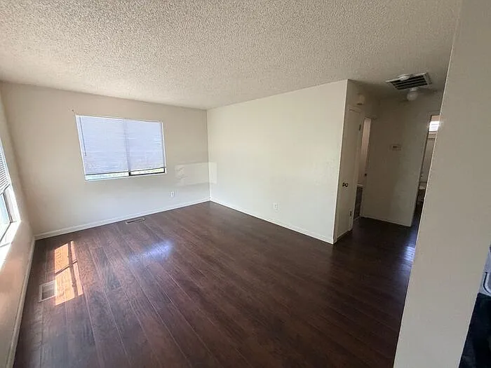1180 Sutro St #A — Photo 9