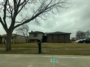 38739 Mount Kisco Dr, Sterling Heights, MI 48310