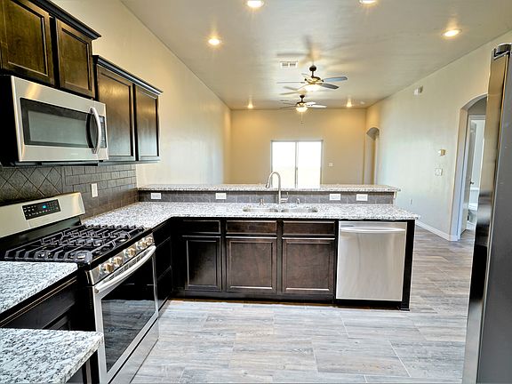 4th image of 4430 Levante Dr