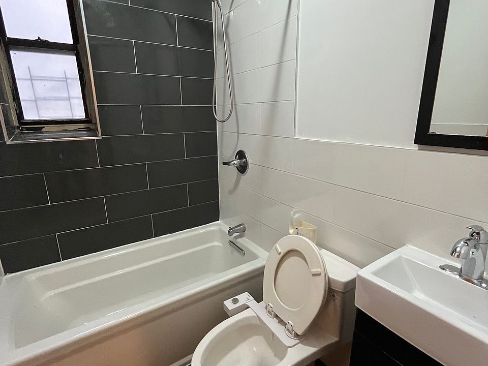 2nd image of 354 E 21st St APT 2B
