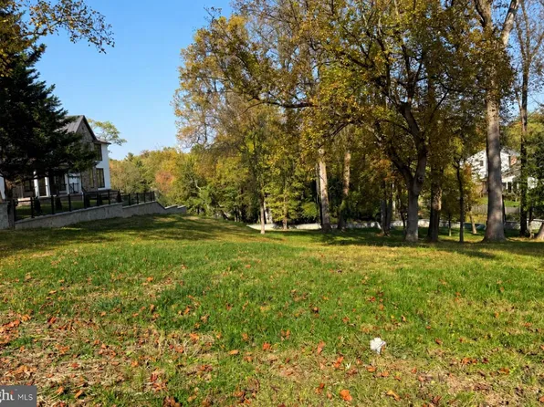 6388 Old Dominion Dr, McLean, VA 22101