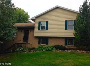 6318 Marsh Rd, Waynesboro, PA 17268