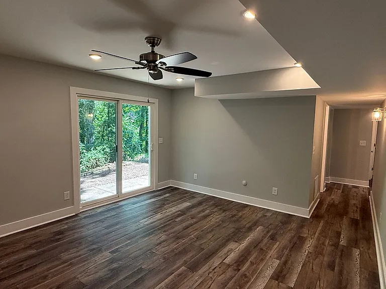 200 Sherwood Dr — Photo 21