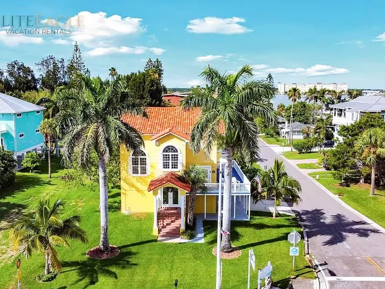 15501 Gulf Blvd — Photo 32