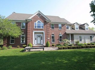 4522 Lakefield Rd, Cedarburg, WI 53012