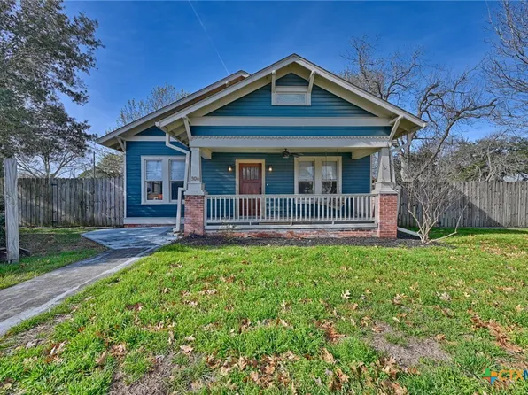 306 N Avenue E, Shiner, TX 77984