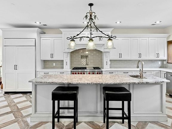 4th image of 50 Rock Spring Rd