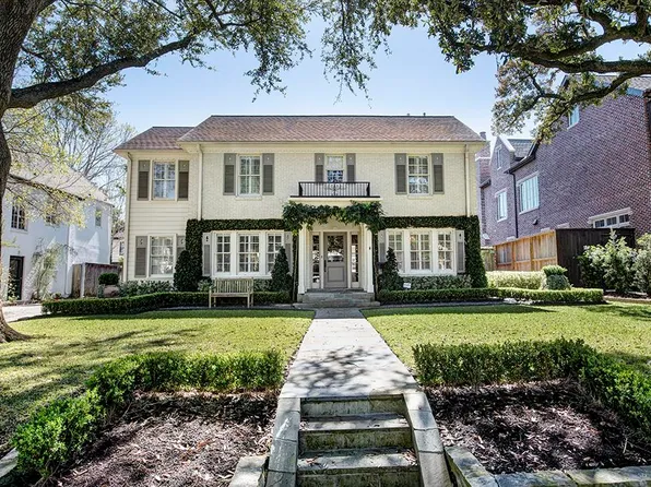 2221 Pelham Dr, Houston, TX 77019