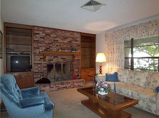 2nd image of 870 Oriole Dr