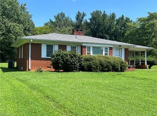 3603 Edgewood Dr, Greensboro, NC 27406