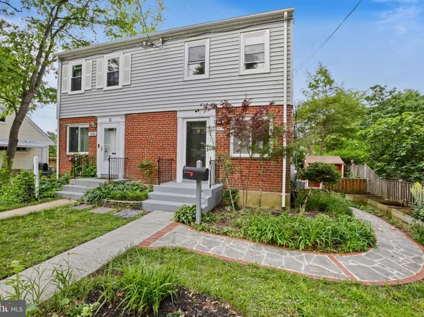 1933 Rollins Dr, Alexandria, VA 22307