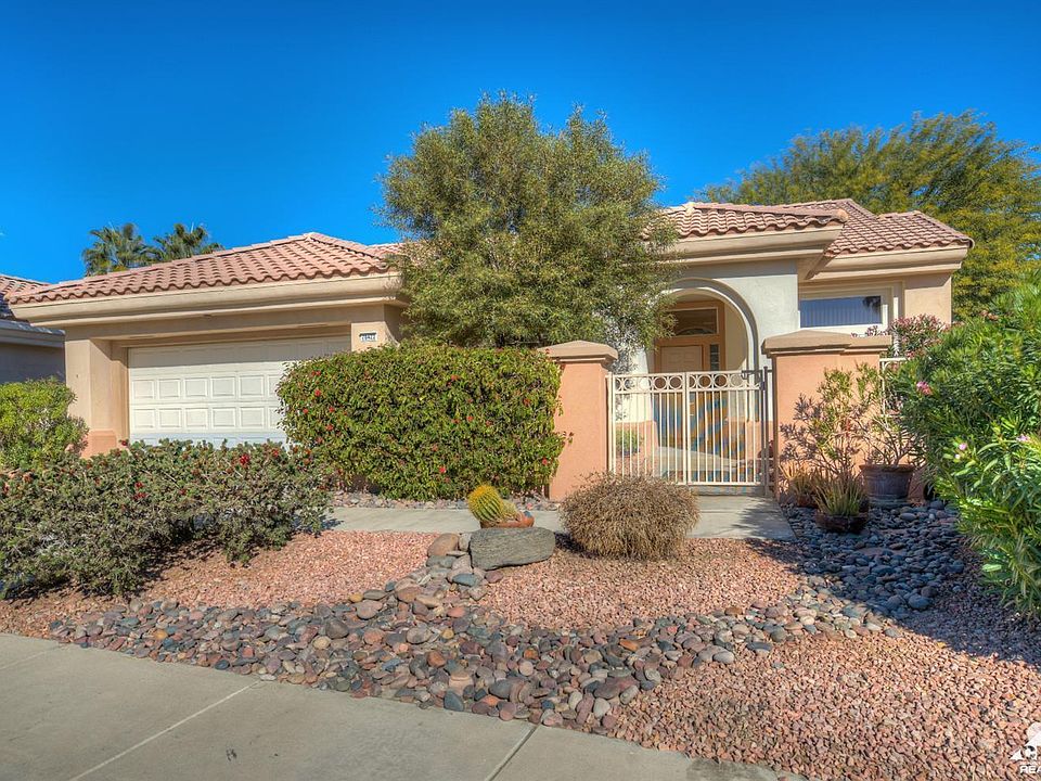 2nd image of 78422 Silver Sage Dr