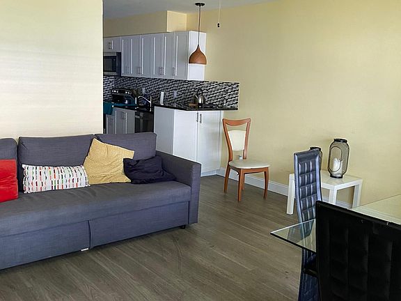 3rd image of 4421 Poinciana St APT 3