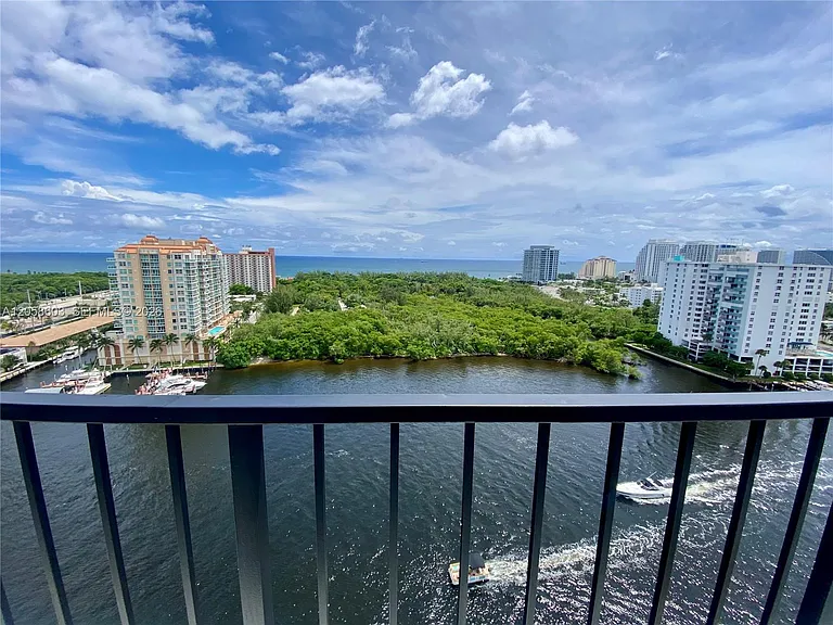 936 Intracoastal Dr #19H — Photo 1