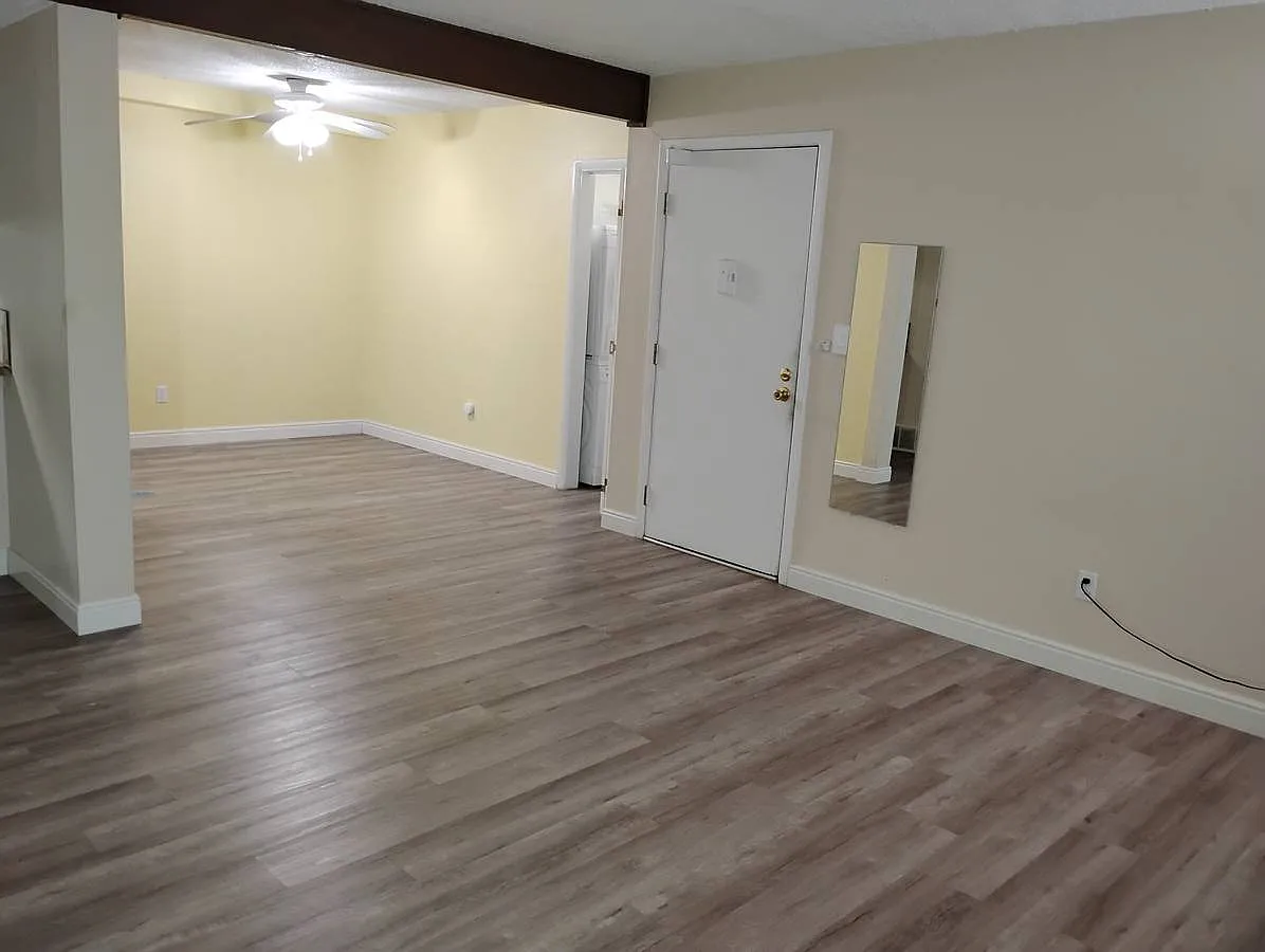 3 bed, 1089 sqft, $1,700 — Photo 3