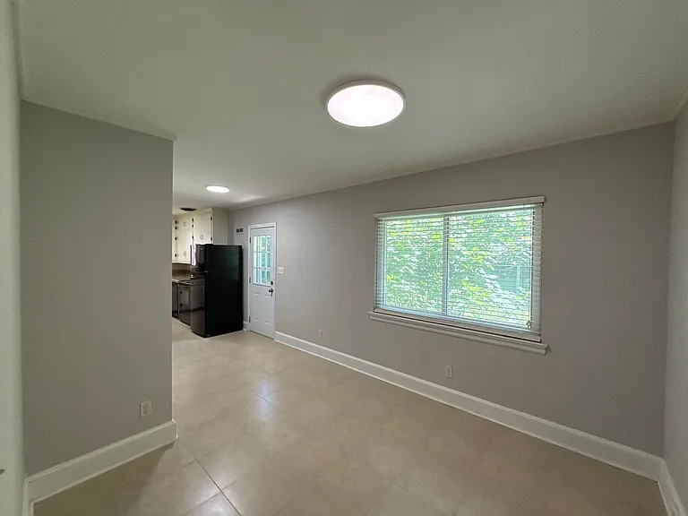 932 Hickory Nut St — Photo 12