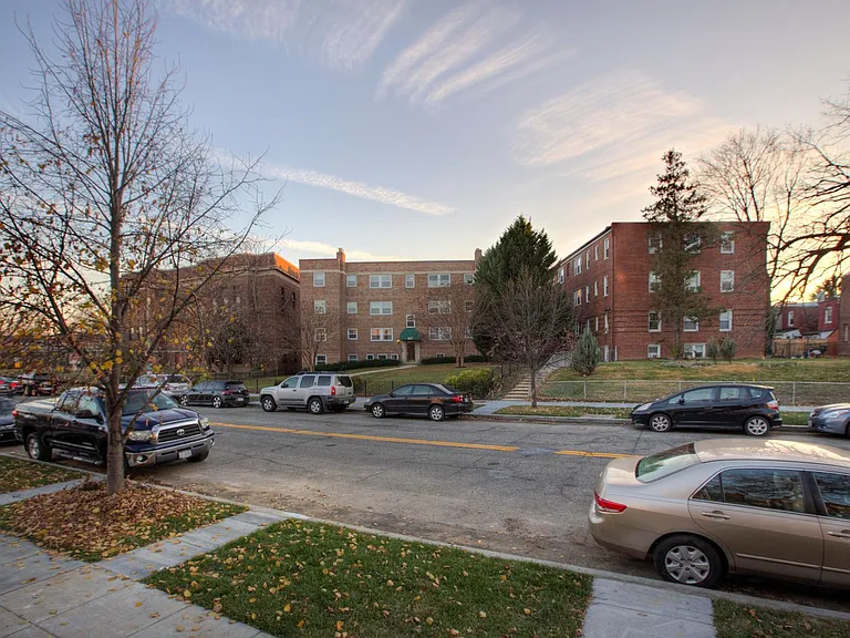 1627 Massachusetts Ave SE #304 — Photo 8