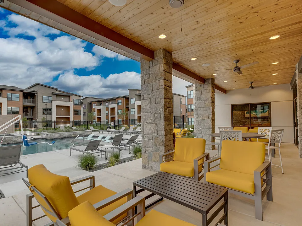 The Avante apartments community photo