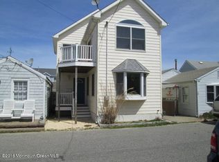 31 W Rutherford Ln, Lavallette, NJ 08735
