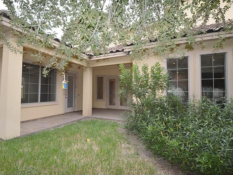 3600 Denia Ct — Photo 23