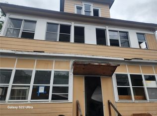 108 Woods Rd, Syracuse, NY 13209