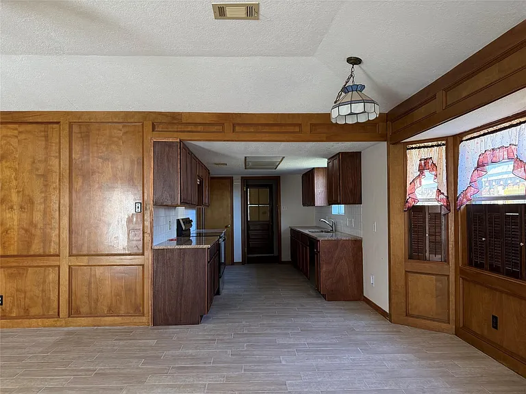 5506 Forest Timbers Dr — Photo 9