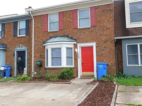 2nd image of 1809 Hearthside Ct